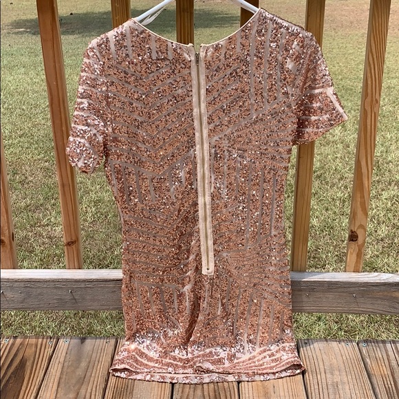 simple but stunning night out dress! size SMALL - Picture 2 of 2